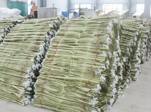 茶色編織袋展示